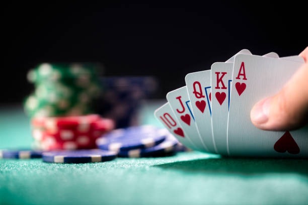 ligaciputra blackjack mobile interface showing bet placement and dealer interaction